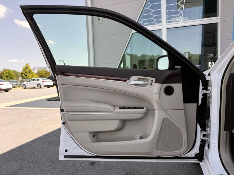2011 Chrysler 300 C