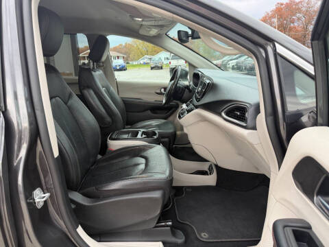 2020 Chrysler Pacifica Touring L