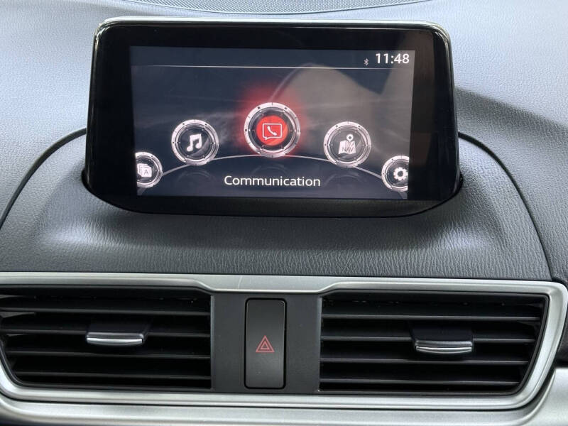 2018 Mazda MAZDA3 Touring