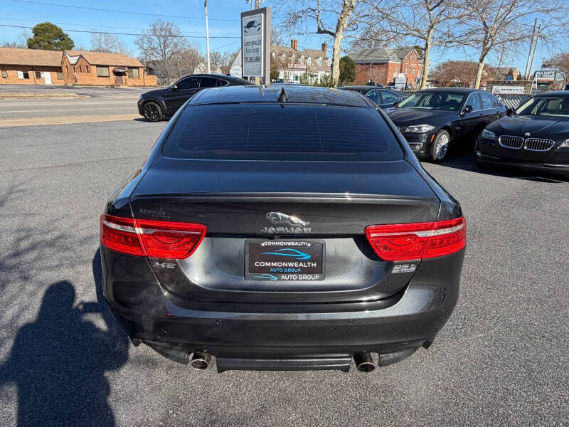 2017 Jaguar XE 35t R-Sport