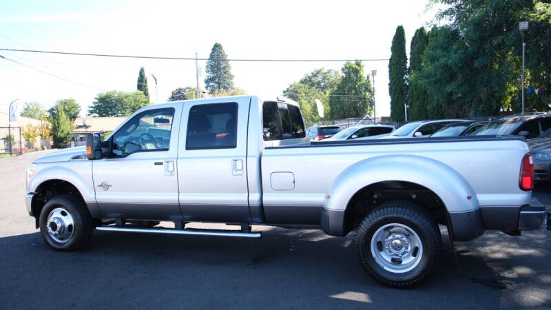 2014 Ford F-350 Super Duty Lariat photo 5