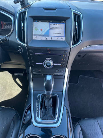 2017 Ford Edge Titanium