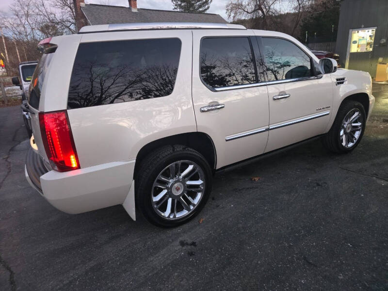 2013 Cadillac Escalade Platinum Edition