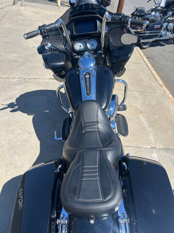 2023 Harley-Davidson Road Glide FLTRX