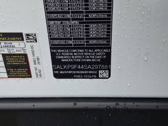 2025 Land Rover Range Rover P550e SE