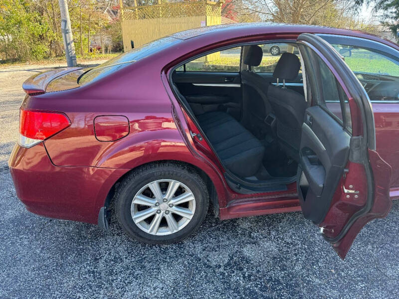 2011 Subaru Legacy I Premium photo 9