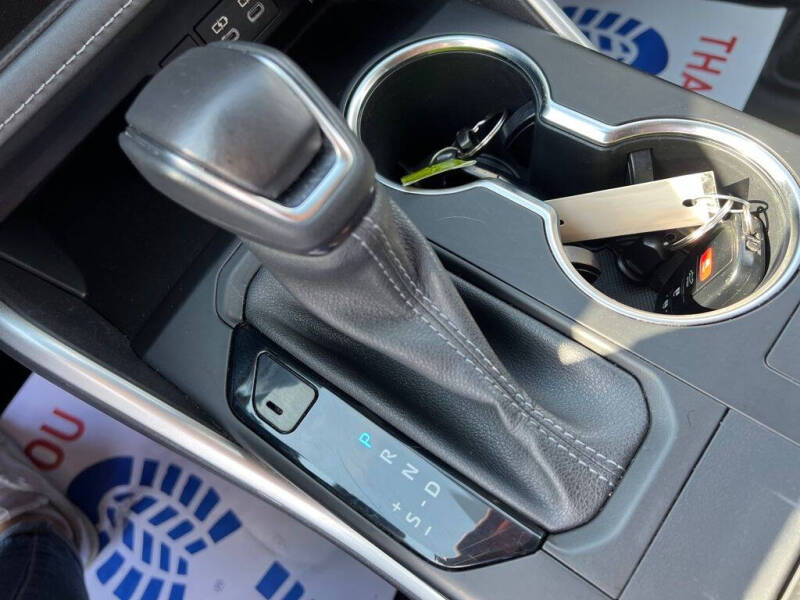 2023 Toyota Highlander Hybrid LE