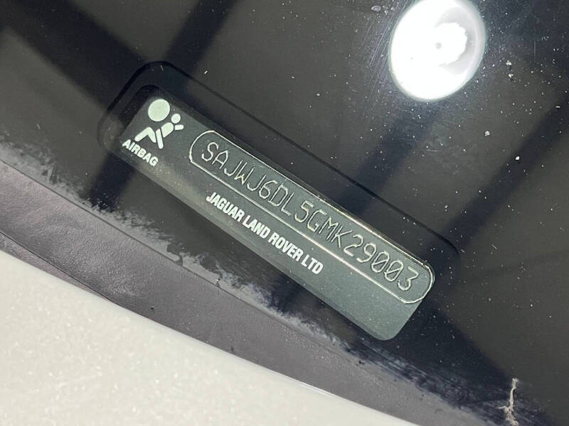 2016 Jaguar F-TYPE R