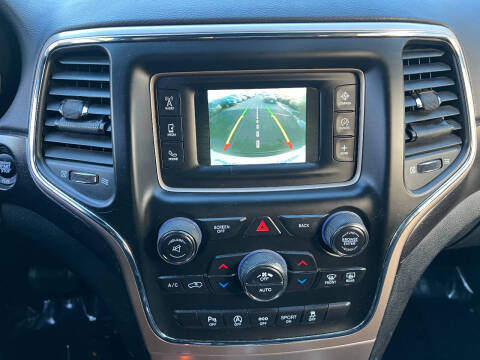 2017 Jeep Grand Cherokee Laredo