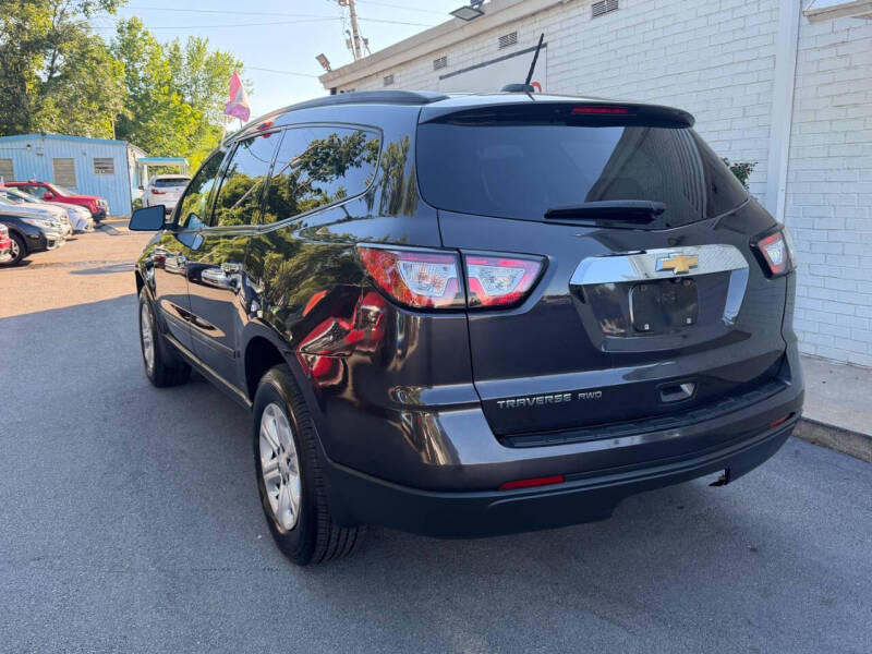 2017 Chevrolet Traverse LS