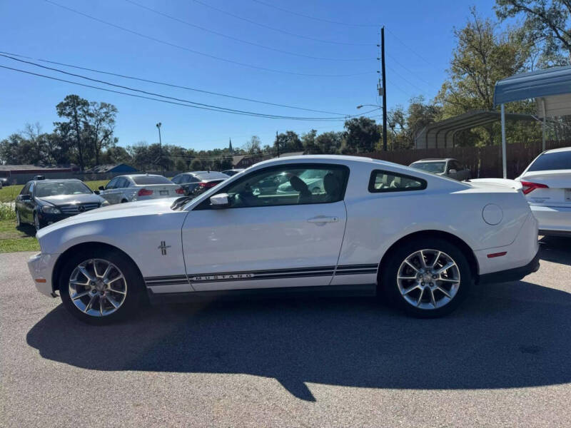 2011 Ford Mustang V6 photo 4