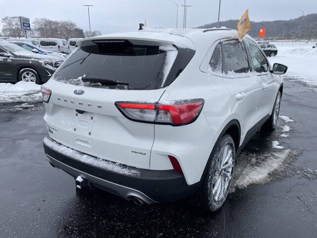 2022 Ford Escape Titanium