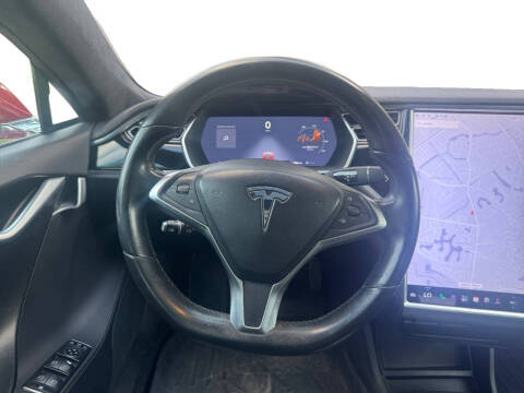 2015 Tesla Model S 90D
