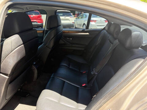 2011 BMW 5 Series 528i