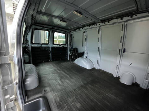 2024 Chevrolet Express 2500