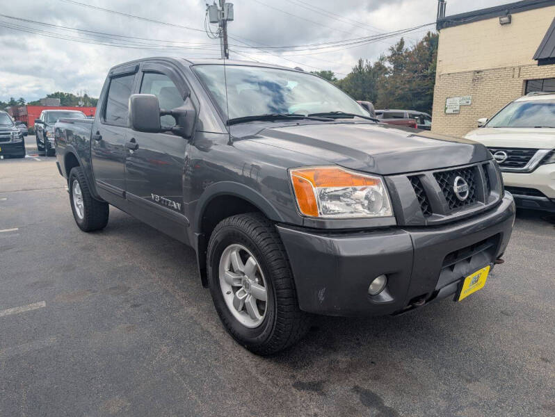 2012 Nissan Titan PRO-4X's photo