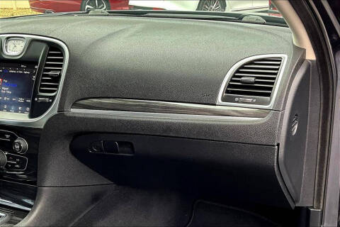 2019 Chrysler 300 Touring