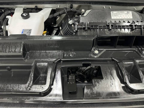 2025 Chevrolet Express LT 3500