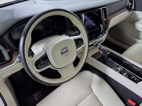 2021 Volvo S60 T5 Momentum
