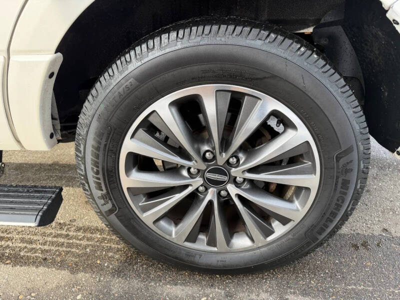 2016 Lincoln Navigator Select