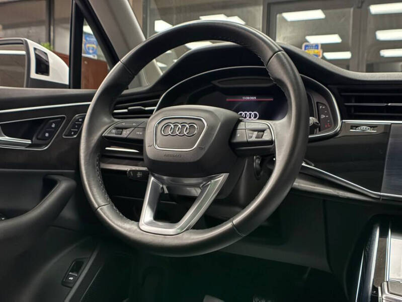 2022 Audi Q7 quattro Premium Plus 55 TFSI