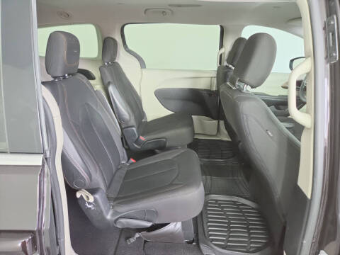 2017 Chrysler Pacifica LX