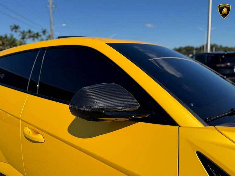 2024 Lamborghini Urus Performante