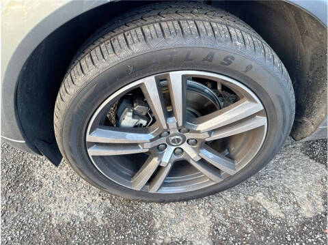 2018 Volvo XC60 T5 Momentum