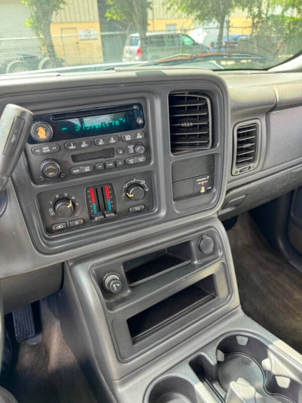 2005 Chevrolet Silverado 2500HD LS
