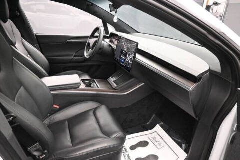 2023 Tesla Model X Standard Range
