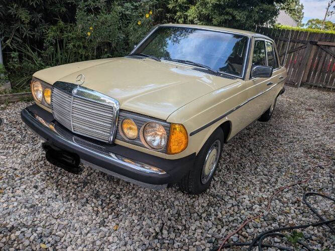 1977 Mercedes-Benz 300-Class
