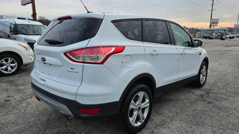 2016 Ford Escape SE photo 6