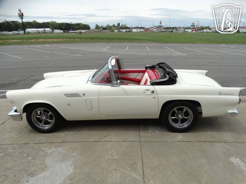 1956 Ford Thunderbird