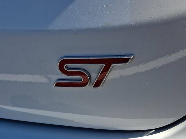 2022 Ford Edge ST