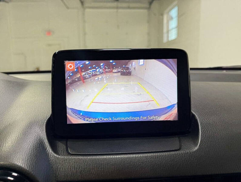 2020 Toyota Yaris LE