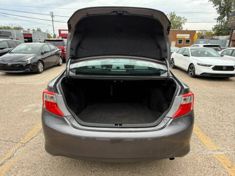 2014 Toyota Camry LE