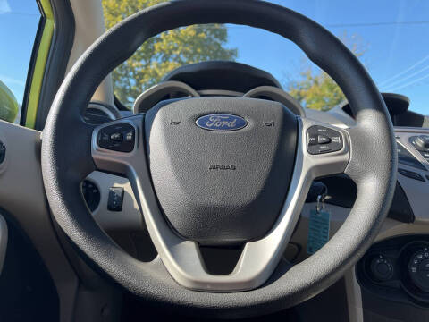 2013 Ford Fiesta SE