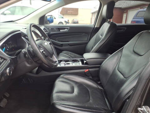 2019 Ford Edge Titanium