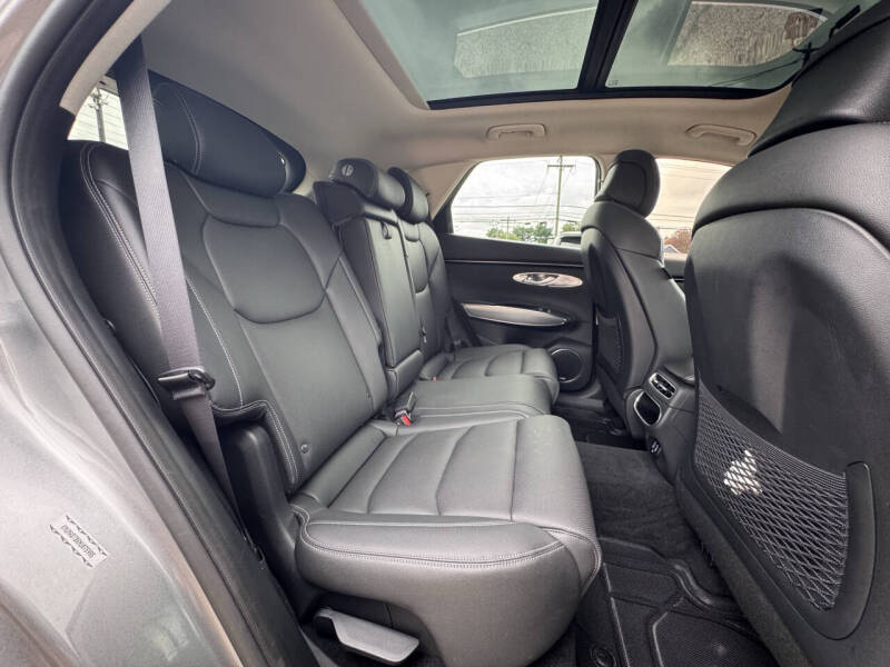 2022 Genesis GV70 2.5T Standard