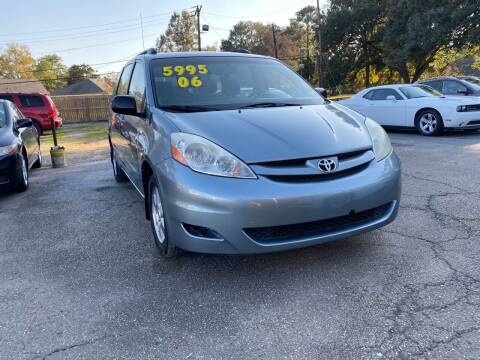 2006 Toyota Sienna for sale at Port City Auto Sales in Baton Rouge LA