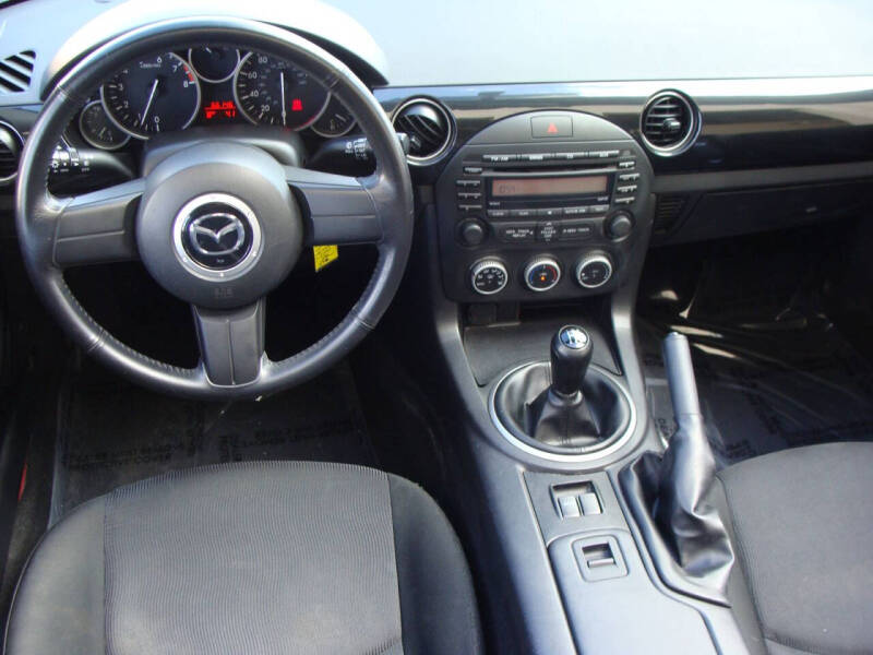 2015 Mazda MX-5 Miata Sport