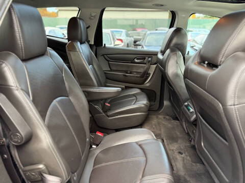 2017 Chevrolet Traverse LT