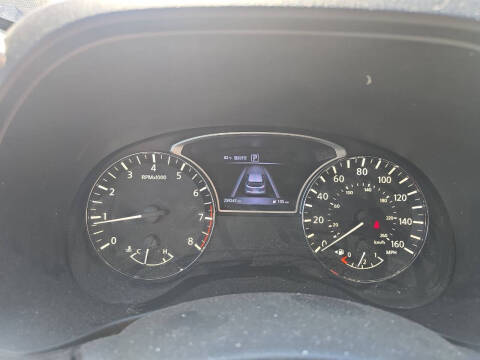2016 Nissan Pathfinder SV