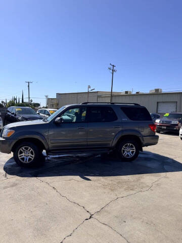 2005 Toyota Sequoia SR5