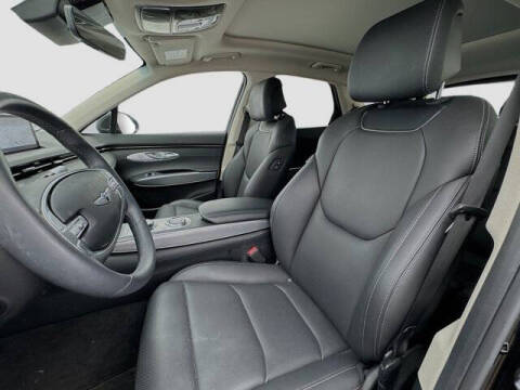 2024 Genesis GV70 2.5T Standard