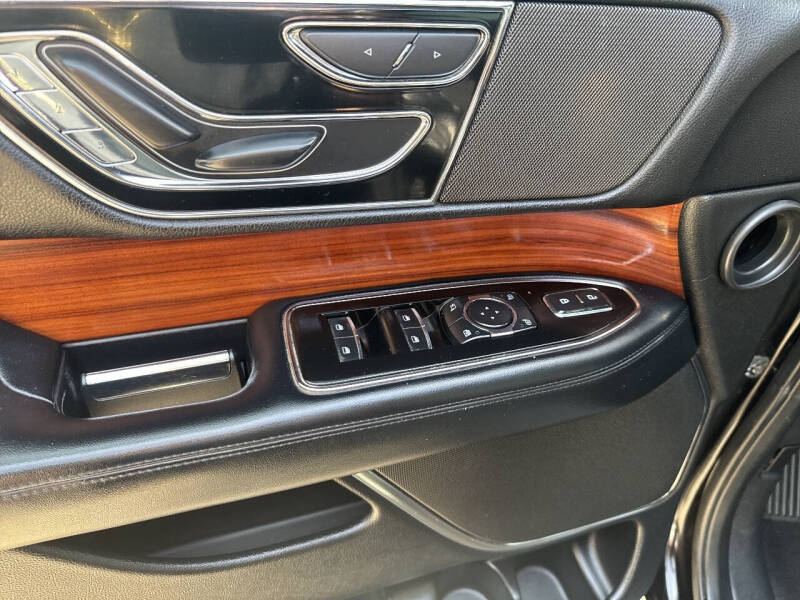 2018 Lincoln Navigator Select