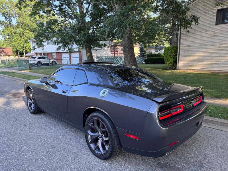 2019 Dodge Challenger SXT