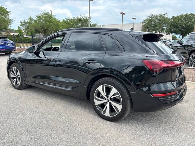 2024 Audi Q8 e-tron 3