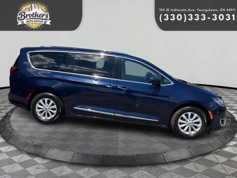 2019 Chrysler Pacifica Touring L