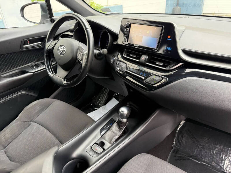 2018 Toyota C-HR XLE Premium